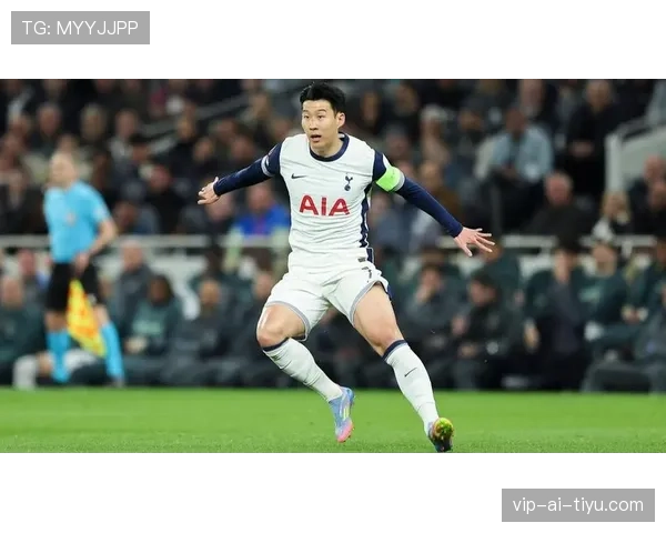 孙兴慜高速突前撕裂防线，关键战中边锋角色转型成效几何