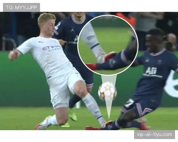 为什么这个进球被判无效？VAR介入的关键判罚逻辑